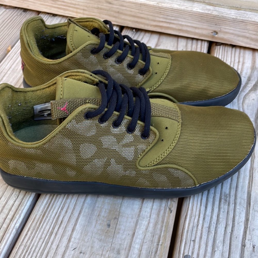Nike Air Jordan Eclipse Militia Green Men’s Sneakers Size 8